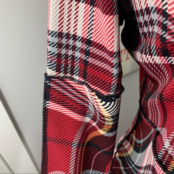 Tristan & Iseut plaid reverse seam long sleeve top - Picture 10 of 11